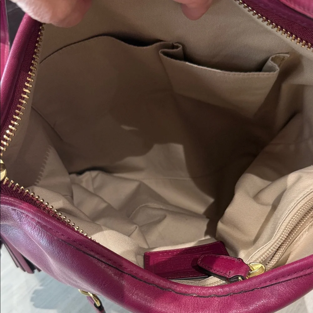 Vintage Coach Fuchsia Leather Shoulder Bucket Bag- EUC